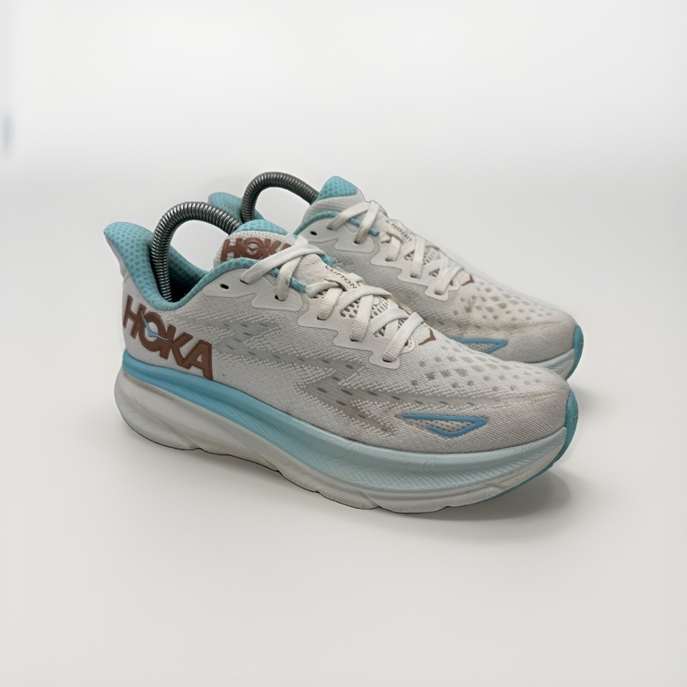 Hoka One One Clifton 9 Women's 6.5 B Frost Rose Gold White 1127896-FTRS